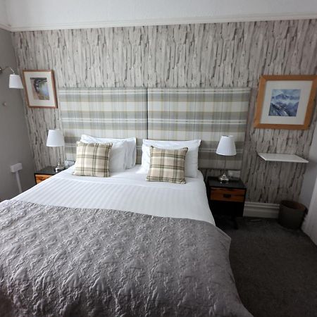 Redlands Hotel Бриксам Екстериор снимка