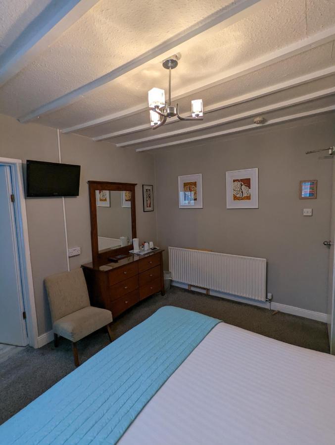 Redlands Hotel Бриксам Екстериор снимка