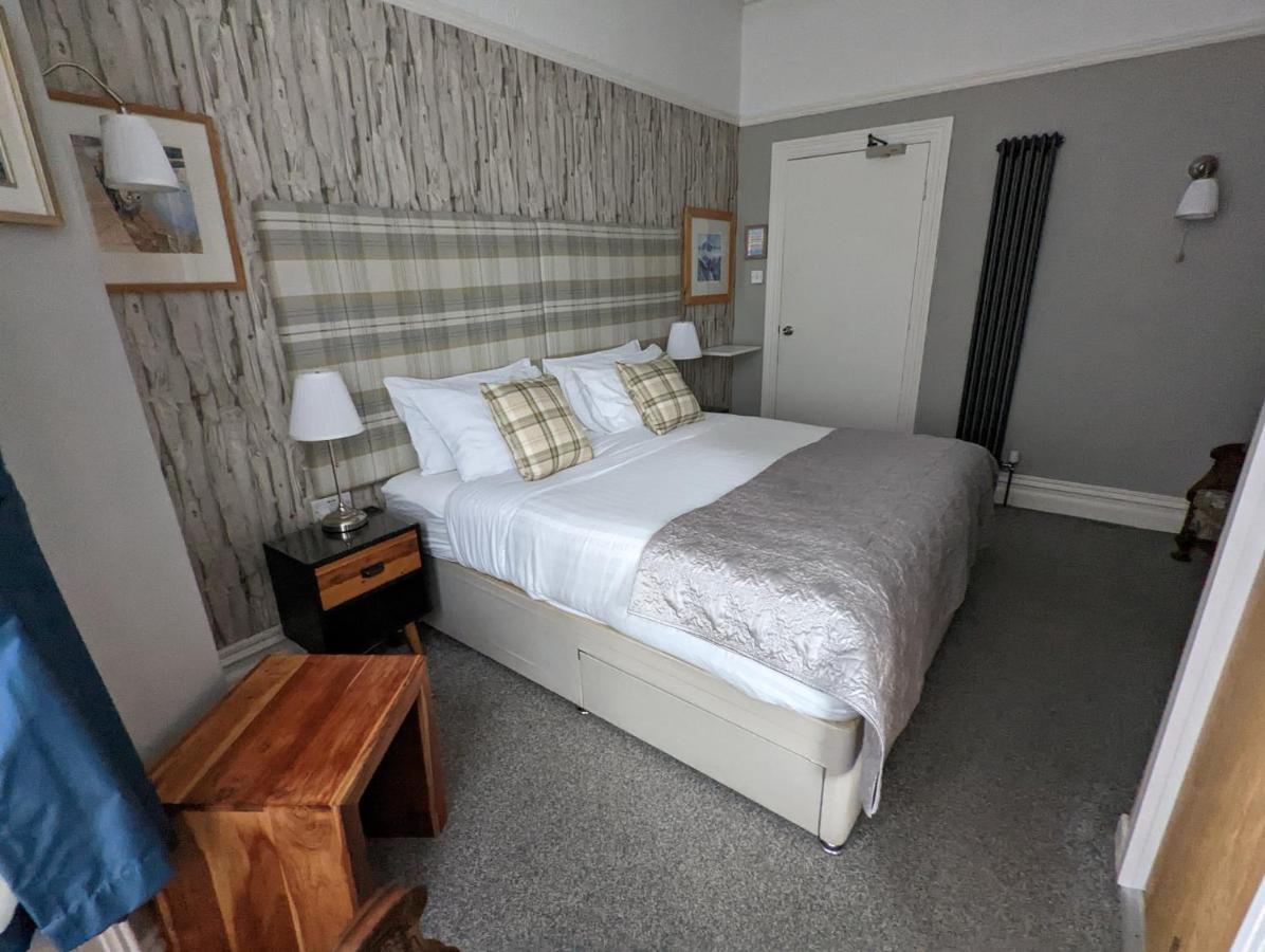 Redlands Hotel Бриксам Екстериор снимка