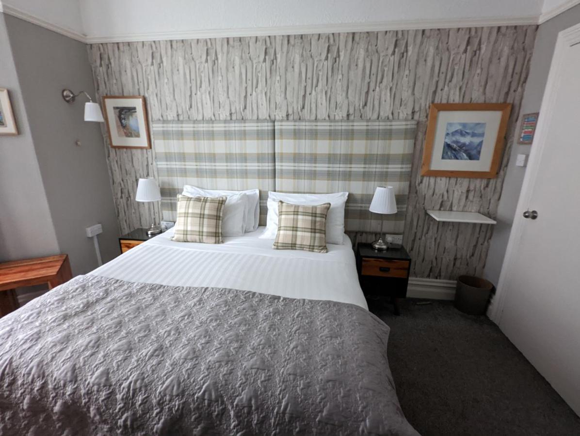 Redlands Hotel Бриксам Екстериор снимка