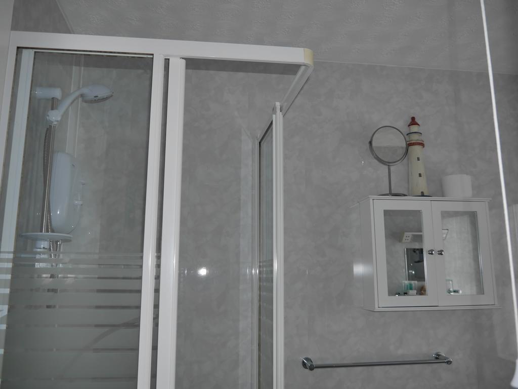 Redlands Hotel Бриксам Екстериор снимка