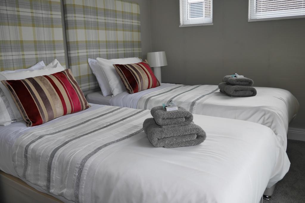 Redlands Hotel Бриксам Екстериор снимка