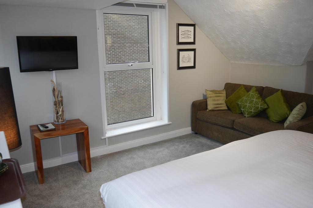 Redlands Hotel Бриксам Екстериор снимка