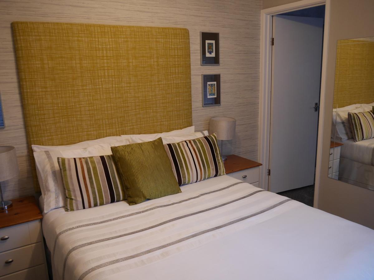 Redlands Hotel Бриксам Екстериор снимка