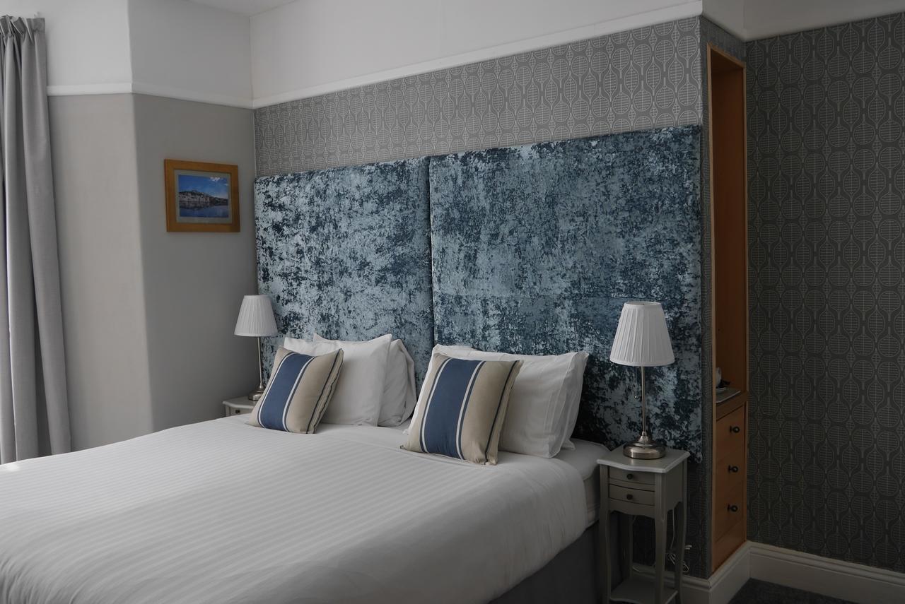 Redlands Hotel Бриксам Екстериор снимка